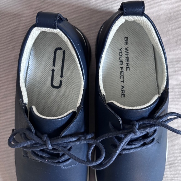 Lightweight Pacific Women's Casual Dress Shoe by Ponto - Picture 2 of 3